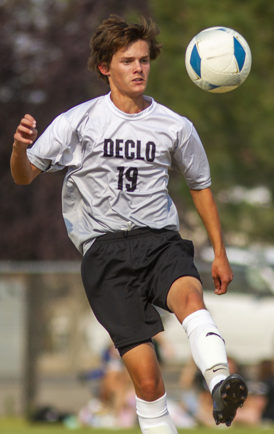 Buhl battles Declo boys soccer